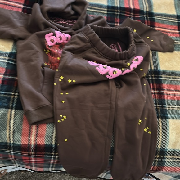 Spyder Kids Sweatsuit Brown Kids Hoodie and Pants Set with Pink Accents - Picture 4 of 6